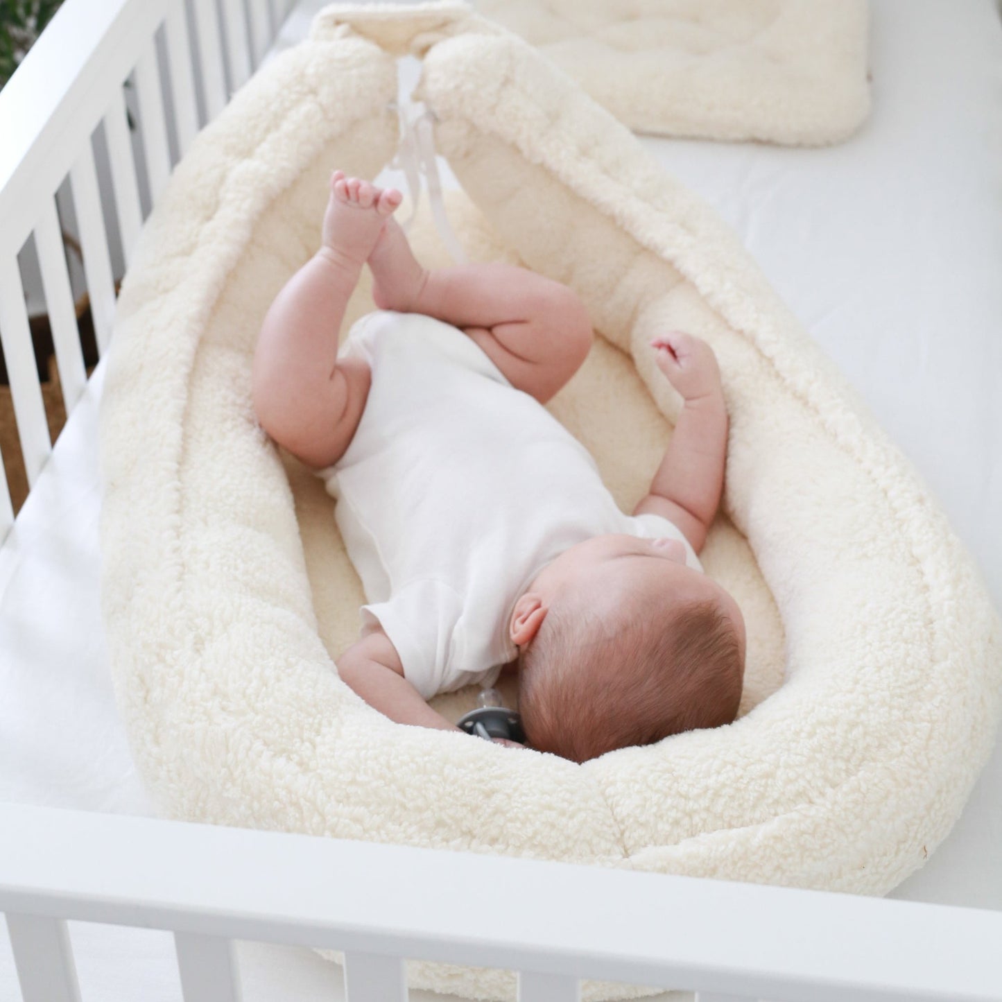 Babynest All Teddy - Cream | Veilig , Zacht en Uniek