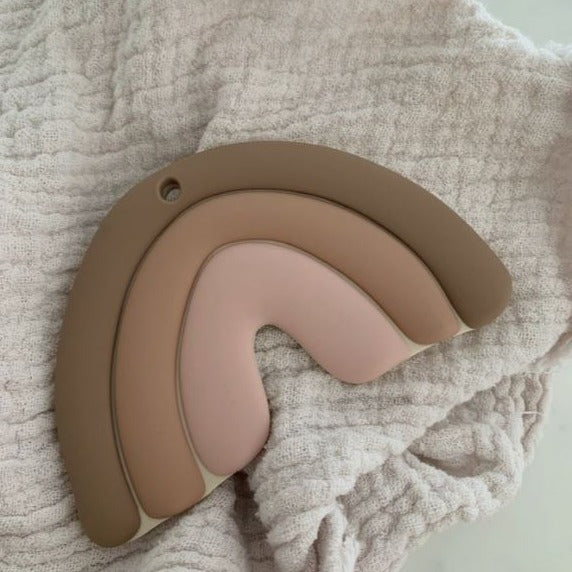 Bijtring: regenboog (roos)