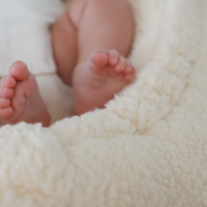 Babynest Teddy | Sicher, weich und einzigartig